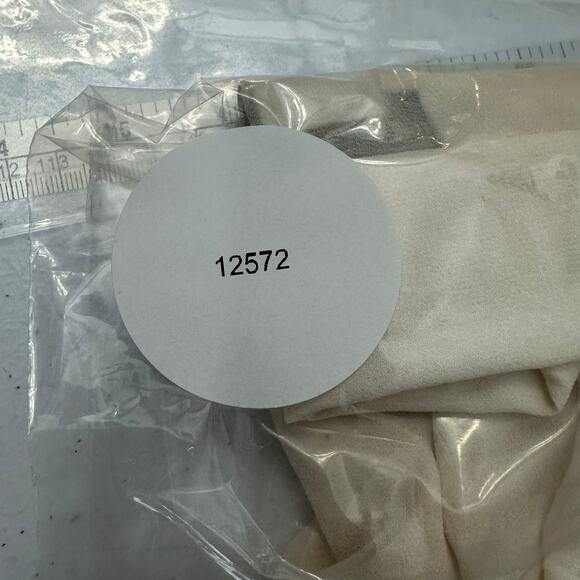 Casual Corner Womens Silk Blouse Size 8 Beaded Embroidered Cream Old Money Top - Picture 7 of 7